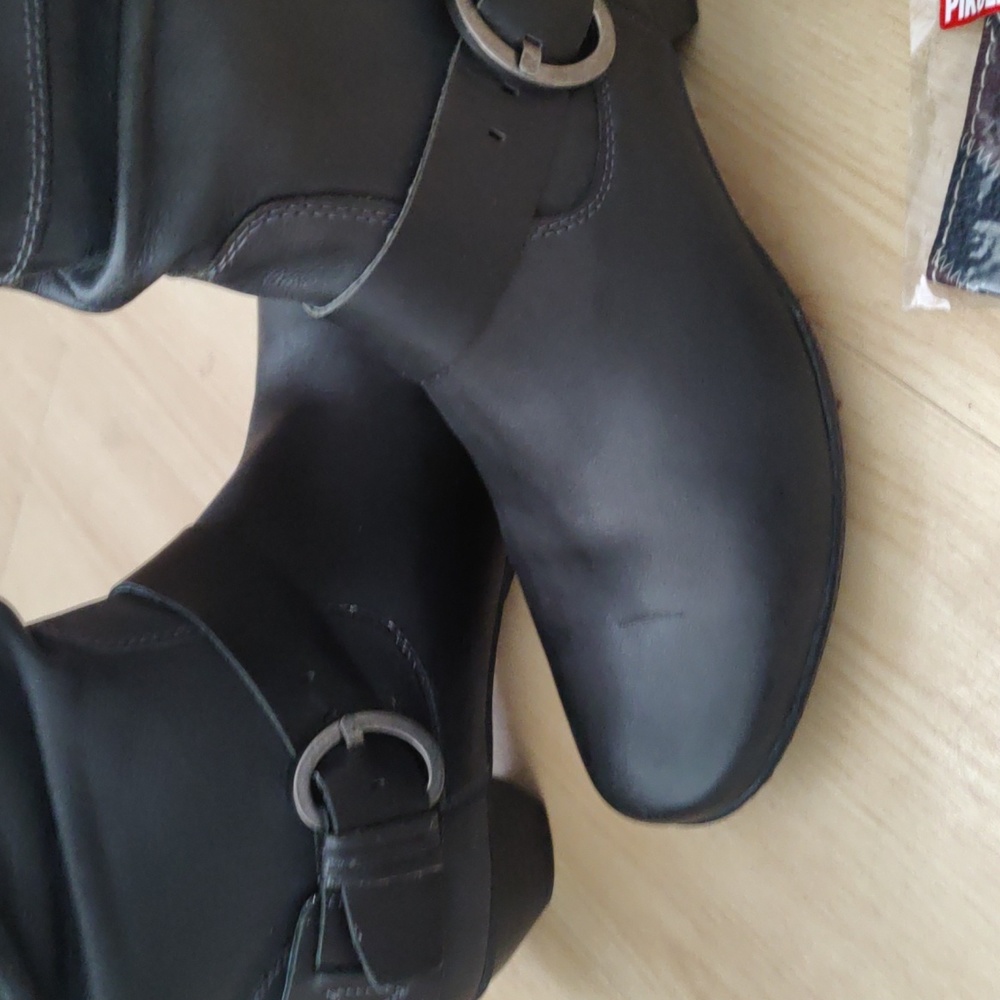 Women's boots